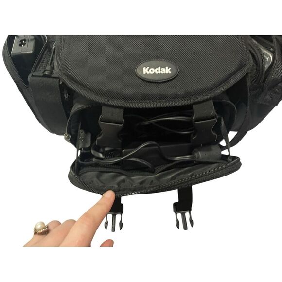 Kodak Printer with carrying case and cords - Picture 2 of 11